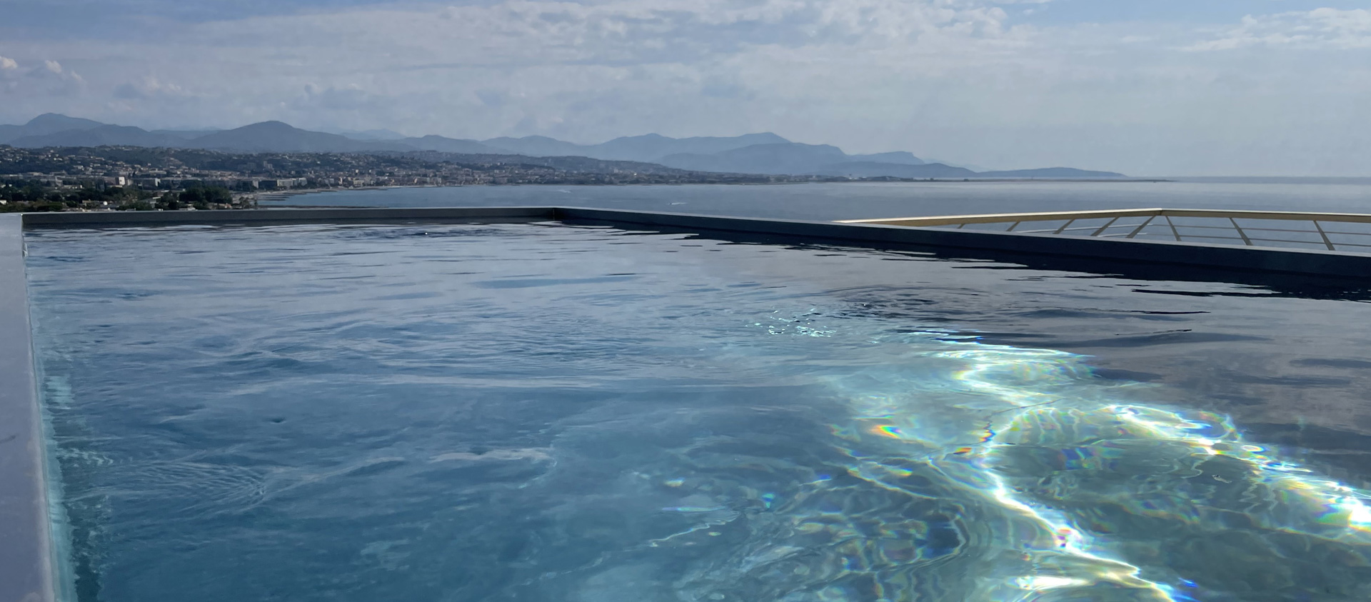 piscine inox débordement